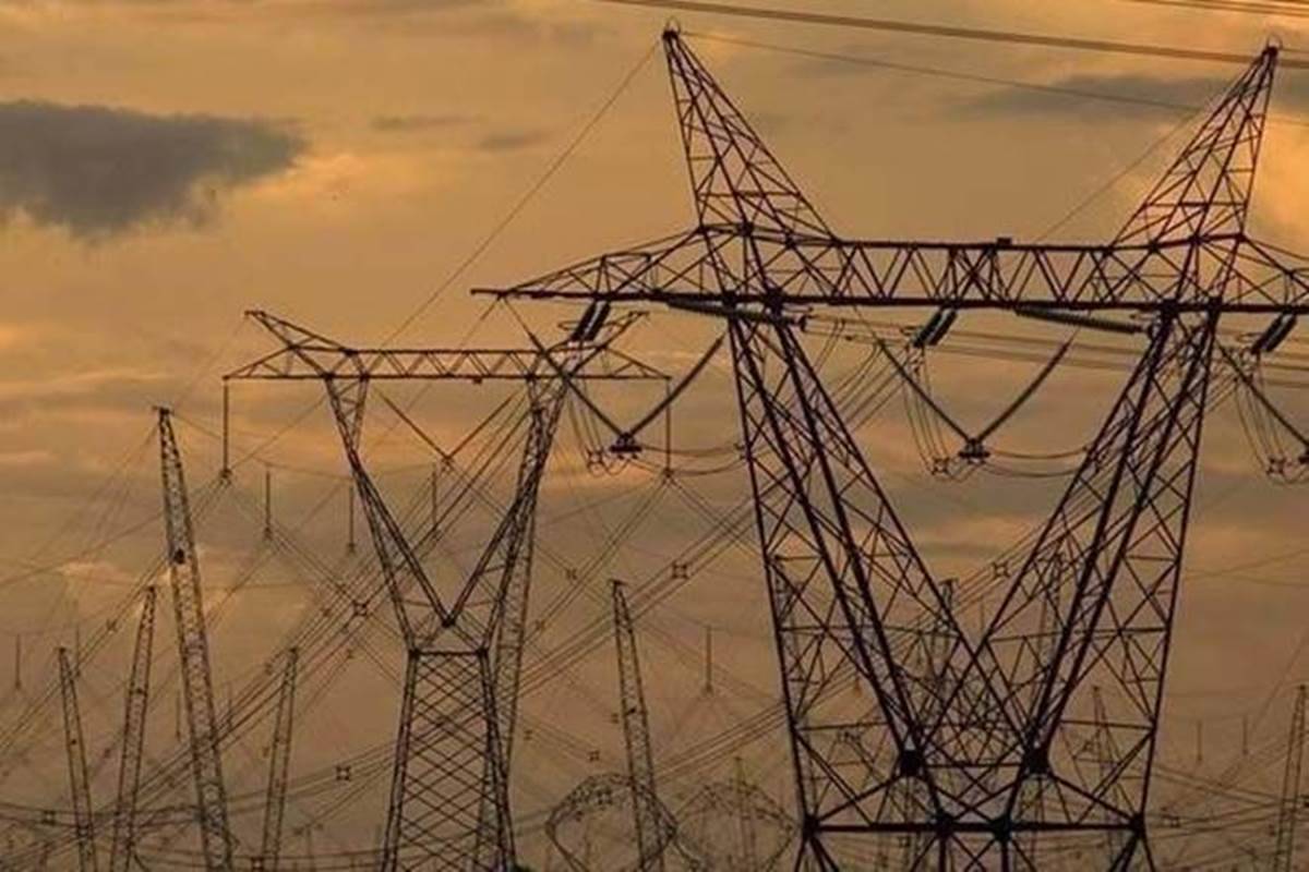 Power cut in Mumbai halts daily life